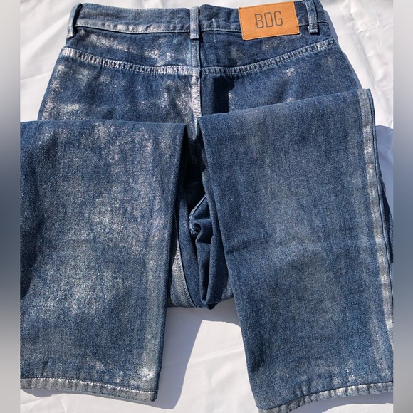 UO silver metallic cowboy jeans-size 27 - Picture 8 of 14